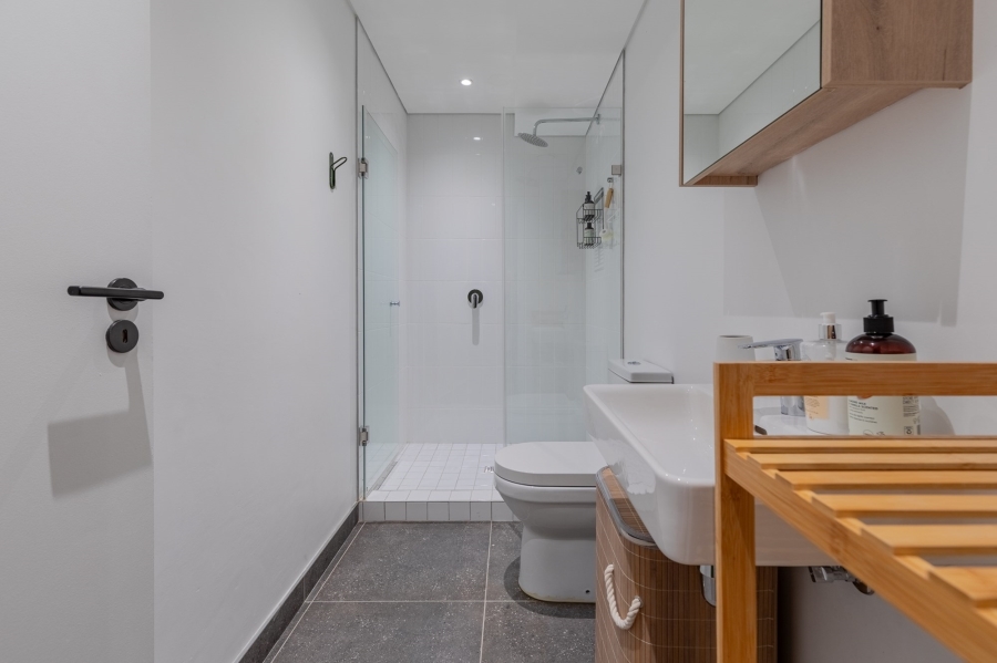2 Bedroom Property for Sale in Sea Point Western Cape